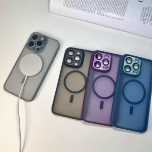 Husă magnetică mată semi-transparentă, vedere față, pentru iPhone