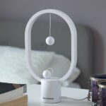 Lampa pe birou cu LED cald