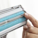Rolă manuală pentru îndepărtat scame și păr